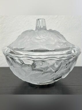 STUDIO NOVA Home Beautiful Winter Rose Original Design Crystal Lidded Dish